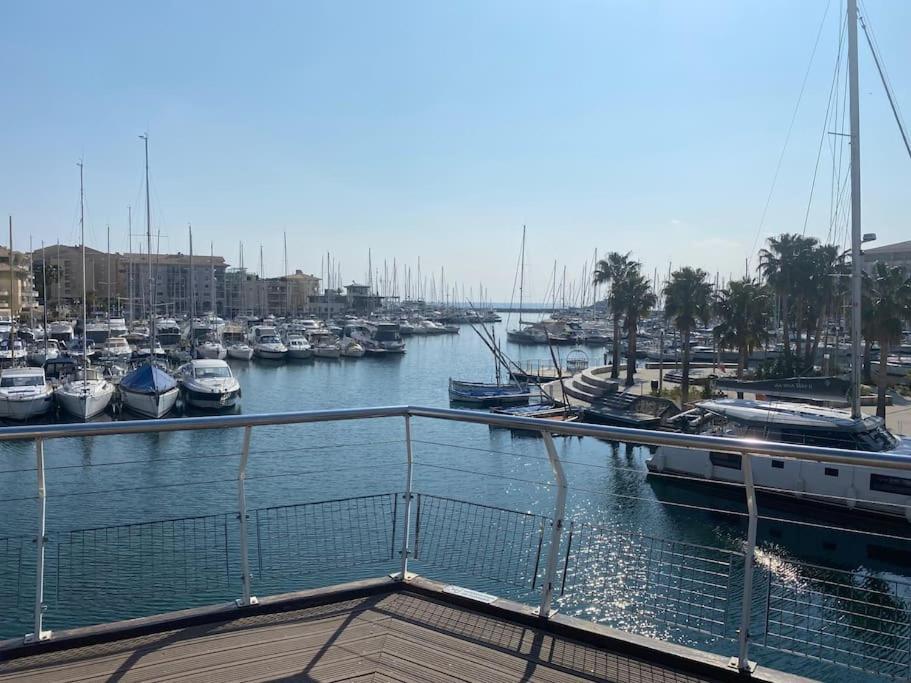 Ferienwohnung Appt 2 Pieces Port Frejus - Mega Terrasse + Garage Exterior foto