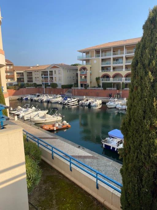 Ferienwohnung Appt 2 Pieces Port Frejus - Mega Terrasse + Garage Exterior foto